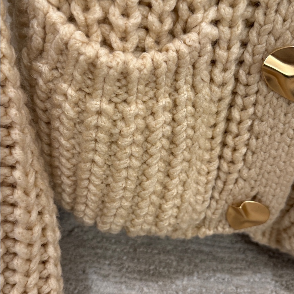 Zara sweater - Picture 4 of 5